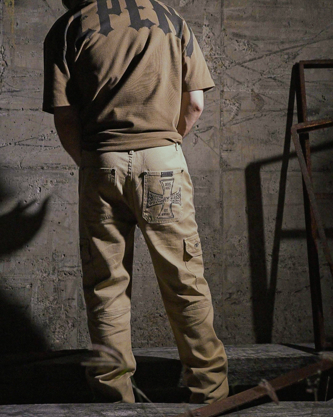 INSIGNIA CARGO JEANS - SAND