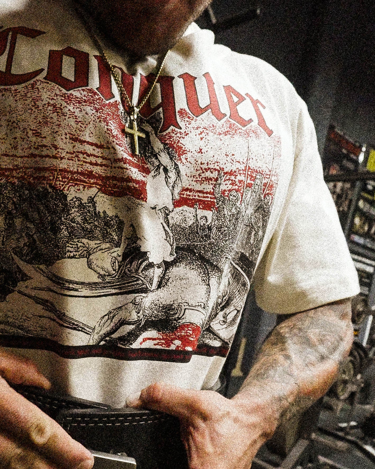 CONQUER - BONE - PREMIUM T-SHIRT