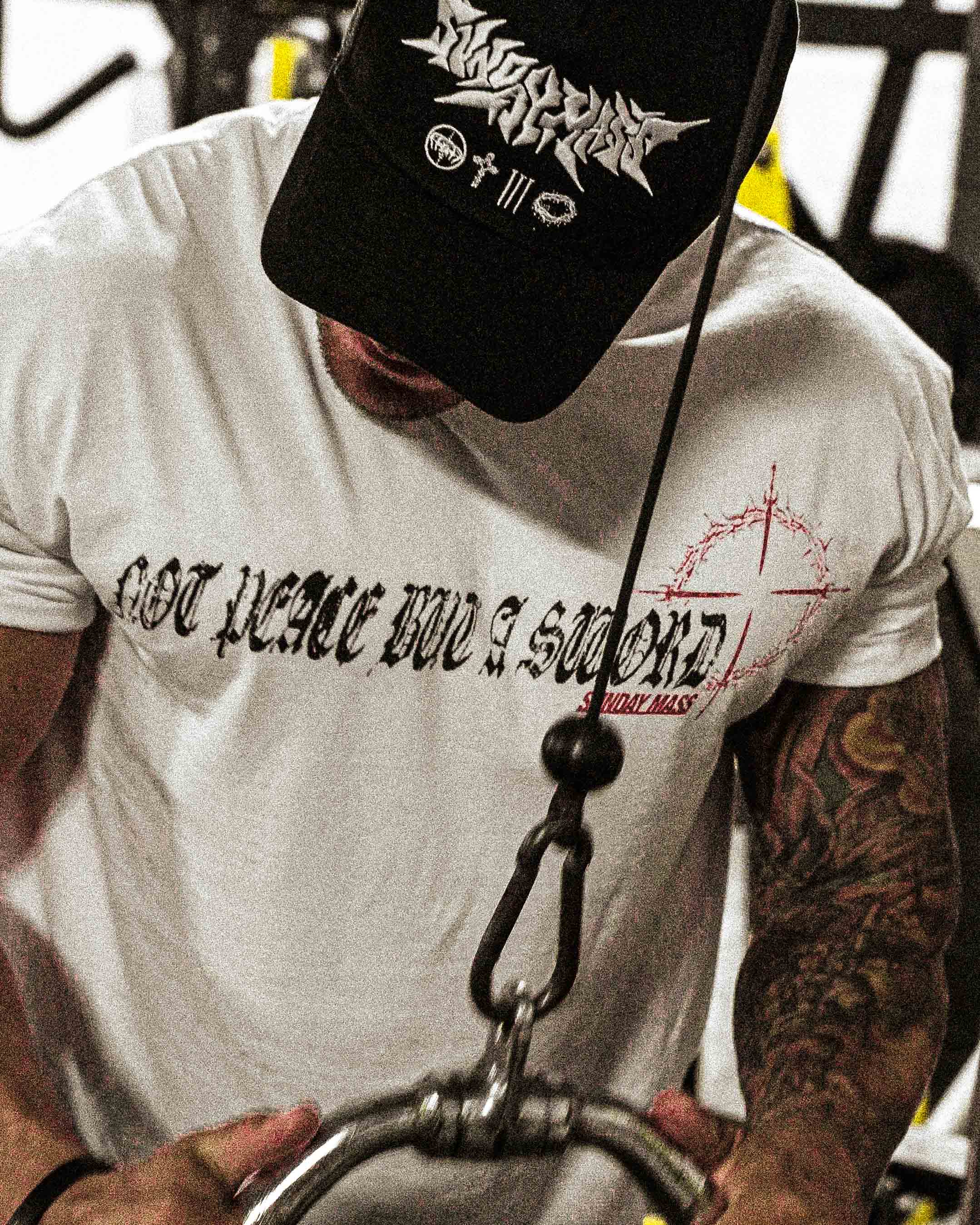 CROSS-HAIR - PREMIUM T-SHIRT